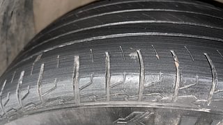 Used 2021 Kia Seltos HTX D Diesel Manual tyres RIGHT FRONT TYRE TREAD VIEW