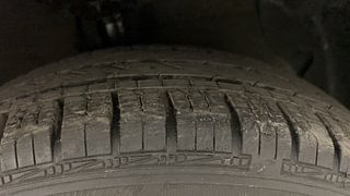 Used 2015 Hyundai Grand i10 Asta 1.2 Kappa VTVT Petrol Manual tyres RIGHT FRONT TYRE TREAD VIEW