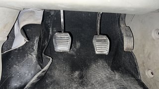 Used 2018 Mahindra Scorpio [2017-2020] S5 Diesel Manual interior PEDALS VIEW