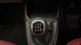 Used 2021 Hyundai Aura SX 1.2 (O) Petrol Petrol Manual interior GEAR  KNOB VIEW