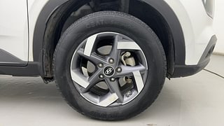 Used 2022 Hyundai Venue [2019-2022] SX Plus 1.0 Turbo DCT Petrol Automatic tyres RIGHT FRONT TYRE RIM VIEW