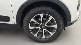 Used 2020 Tata Nexon XZA Plus AMT Diesel S Diesel Automatic tyres RIGHT FRONT TYRE RIM VIEW