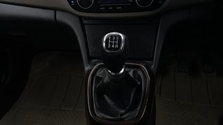 Used 2014 Hyundai Xcent [2014-2017] SX (O) Petrol Petrol Manual interior GEAR  KNOB VIEW