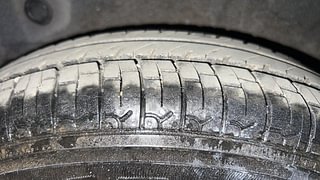 Used 2014 Hyundai i10 magna 1.1 Petrol Manual tyres RIGHT REAR TYRE TREAD VIEW