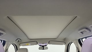 Used 2024 Tata Safari ACCOMPLISHED PLUS 7S DUAL TONE AT Diesel Automatic top_features Sunroof