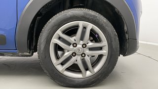 Used 2023 Renault Triber RXZ Dual Tone Petrol Manual tyres RIGHT FRONT TYRE RIM VIEW