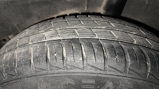 Used 2020 Renault Kwid 1.0L RXT(O) AMT Petrol Automatic tyres LEFT REAR TYRE TREAD VIEW