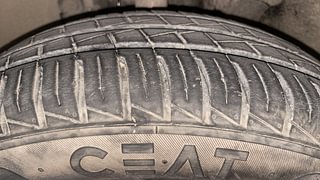 Used 2022 Renault Kwid 1.0 RXT AMT SCE Petrol Automatic tyres LEFT FRONT TYRE TREAD VIEW