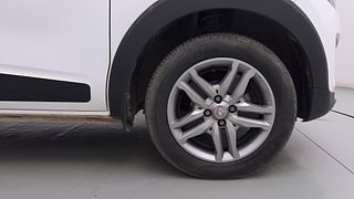 Used 2022 Renault Triber RXZ AMT Petrol Automatic tyres RIGHT FRONT TYRE RIM VIEW