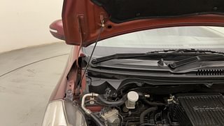 Used 2014 Maruti Suzuki Ertiga [2012-2015] ZXi Petrol Manual engine ENGINE RIGHT SIDE HINGE & APRON VIEW