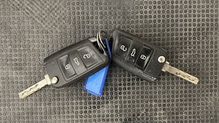 Used 2018 Volkswagen Tiguan [2017-2020] Comfortline TDI Diesel Automatic extra CAR KEY VIEW