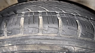 Used 2015 Honda City V Petrol Manual tyres RIGHT REAR TYRE TREAD VIEW