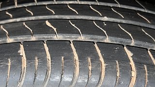 Used 2021 maruti-suzuki S-Presso VXI Plus Petrol Manual tyres RIGHT REAR TYRE TREAD VIEW