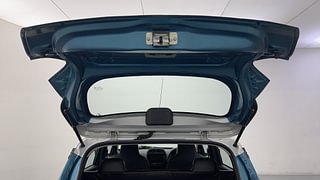 Used 2021 Renault Kwid [2020-2022] NEOTECH 1.0 RXL AMT Petrol Automatic interior DICKY DOOR OPEN VIEW