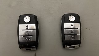 Used 2022 Kia Sonet GTX Plus 1.5 AT Diesel Automatic extra CAR KEY VIEW