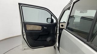 Used 2018 Maruti Suzuki Wagon R 1.0 [2015-2019] VXI AMT Petrol Automatic interior LEFT FRONT DOOR OPEN VIEW