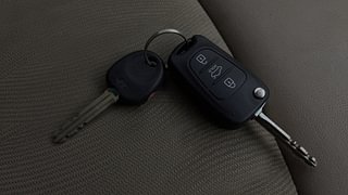 Used 2016 hyundai i10 Sportz 1.1 Petrol Petrol Manual extra CAR KEY VIEW