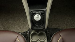 Used 2016 Maruti Suzuki Celerio VXI CNG Petrol+cng Manual interior GEAR  KNOB VIEW