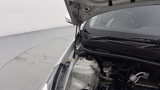 Used 2014 Hyundai Verna [2011-2015] Fluidic 1.4 VTVT Petrol Manual engine ENGINE RIGHT SIDE HINGE & APRON VIEW