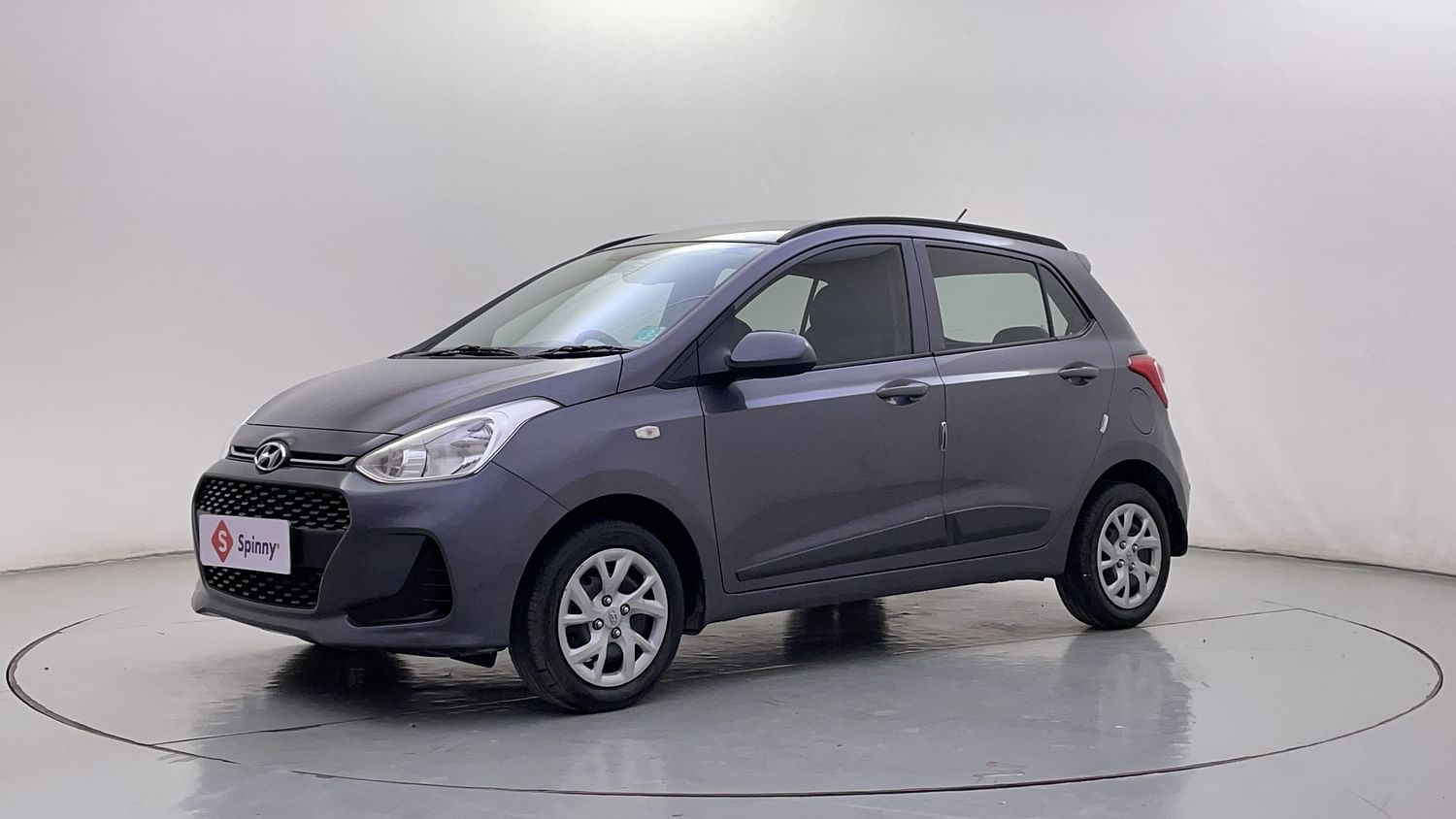 LEFT FRONT CORNER VIEW