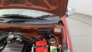Used 2017 Maruti Suzuki Alto 800 [2016-2019] Lxi Petrol Manual engine ENGINE LEFT SIDE HINGE & APRON VIEW