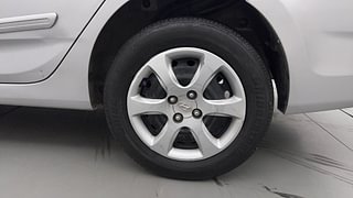 Used 2014 Hyundai Verna [2011-2015] Fluidic 1.4 VTVT Petrol Manual tyres LEFT REAR TYRE RIM VIEW