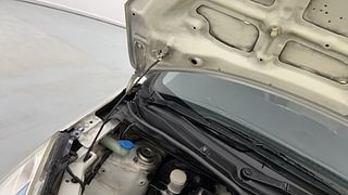 Used 2016 Maruti Suzuki Wagon R 1.0 [2015-2019] VXI AMT Petrol Automatic engine ENGINE RIGHT SIDE HINGE & APRON VIEW