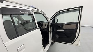 Used 2016 Maruti Suzuki Wagon R 1.0 [2015-2019] VXI AMT Petrol Automatic interior RIGHT FRONT DOOR OPEN VIEW