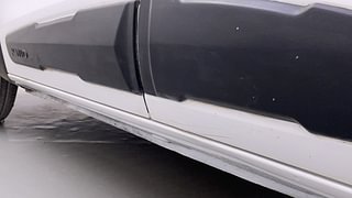 Used 2016 Renault Kwid [2015-2019] RXT Petrol Manual dents MINOR DENT