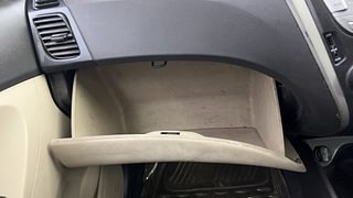 Used 2014 Hyundai Eon [2011-2018] Magna Petrol Manual top_features Glove compartment
