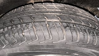 Used 2018 Renault Kwid [2015-2019] 1.0 RXT AMT Petrol Automatic tyres LEFT REAR TYRE TREAD VIEW