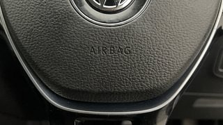 Used 2018 Volkswagen Tiguan [2017-2020] Comfortline TDI Diesel Automatic top_features Airbags