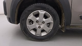 Used 2019 Renault Kwid [2017-2019] CLIMBER 1.0 AMT Petrol Automatic tyres LEFT FRONT TYRE RIM VIEW