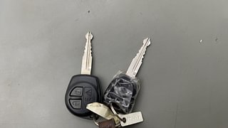 Used 2021 maruti-suzuki S-Presso VXI Plus Petrol Manual extra CAR KEY VIEW