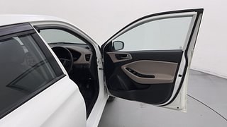 Used 2016 Hyundai Elite i20 [2014-2018] Sportz 1.2 Petrol Manual interior RIGHT FRONT DOOR OPEN VIEW