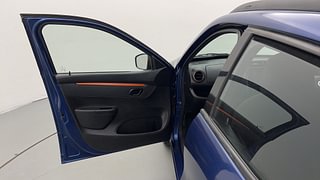 Used 2018 Renault Kwid [2017-2019] CLIMBER 1.0 AMT Petrol Automatic interior LEFT FRONT DOOR OPEN VIEW