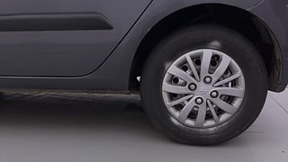 Used 2016 hyundai i10 Sportz 1.1 Petrol Petrol Manual tyres LEFT REAR TYRE RIM VIEW