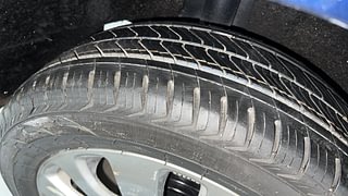 Used 2018 Maruti Suzuki Baleno [2015-2019] Zeta Petrol Petrol Manual tyres RIGHT REAR TYRE TREAD VIEW
