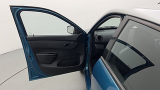 Used 2021 Renault Kwid [2020-2022] NEOTECH 1.0 RXL AMT Petrol Automatic interior LEFT FRONT DOOR OPEN VIEW