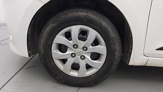 Used 2016 Hyundai Elite i20 [2014-2018] Sportz 1.2 Petrol Manual tyres LEFT FRONT TYRE RIM VIEW