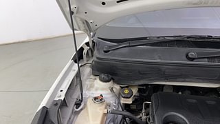 Used 2021 Hyundai Venue [2019-2022] SX 1.0  Turbo iMT Petrol Manual engine ENGINE RIGHT SIDE HINGE & APRON VIEW