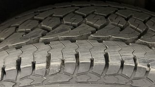 Used 2018 Volkswagen Tiguan [2017-2020] Comfortline TDI Diesel Automatic tyres LEFT REAR TYRE TREAD VIEW