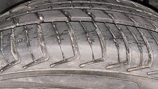 Used 2016 Renault Kwid [2015-2019] RXT Petrol Manual tyres RIGHT REAR TYRE TREAD VIEW