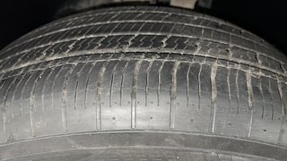 Used 2017 Mercedes-Benz GLC 300 Progressive Petrol Automatic tyres LEFT FRONT TYRE TREAD VIEW