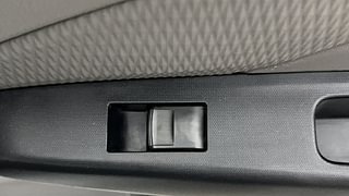 Used 2011 Toyota Etios [2010-2017] G Petrol Manual top_features Rear power window