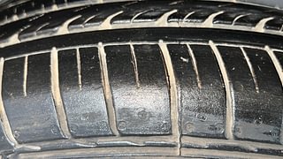 Used 2020 Kia Seltos HTK D Diesel Manual tyres LEFT FRONT TYRE TREAD VIEW