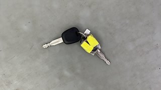 Used 2017 Maruti Suzuki Alto 800 [2016-2019] Lxi Petrol Manual extra CAR KEY VIEW