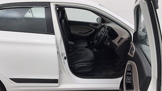 Used 2016 Hyundai Elite i20 [2014-2018] Sportz 1.2 Petrol Manual interior RIGHT SIDE FRONT DOOR CABIN VIEW