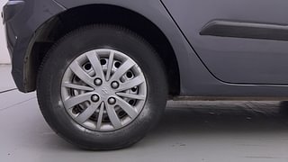 Used 2016 hyundai i10 Sportz 1.1 Petrol Petrol Manual tyres RIGHT REAR TYRE RIM VIEW