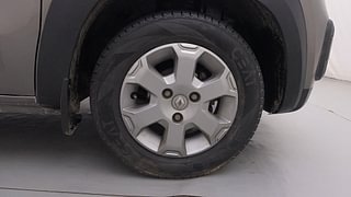 Used 2019 Renault Kwid [2017-2019] CLIMBER 1.0 AMT Petrol Automatic tyres RIGHT FRONT TYRE RIM VIEW